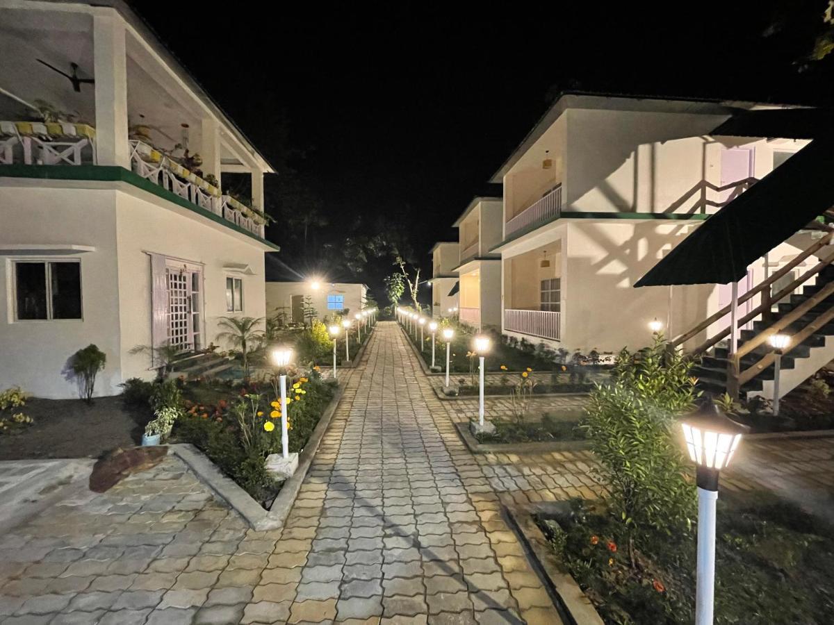 Jaldapara Forest Tourist Lodge Jftl Madari Hat Eksteriør bilde