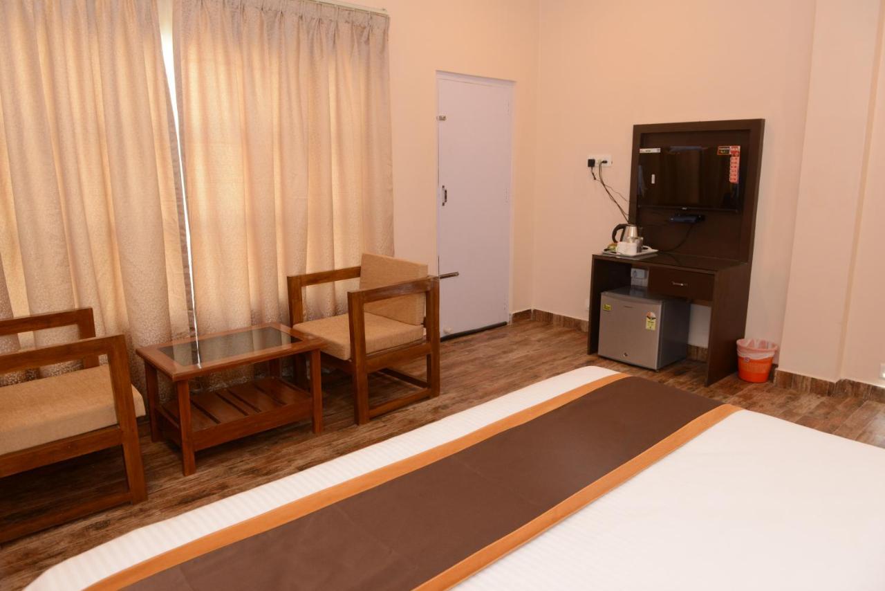 Jaldapara Forest Tourist Lodge Jftl Madari Hat Eksteriør bilde